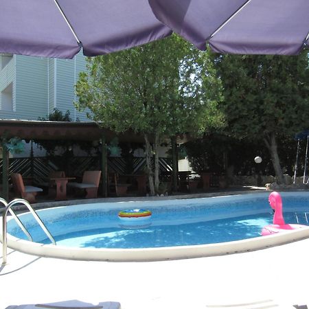 Хостел Папагал Hostel Варна Екстериор снимка