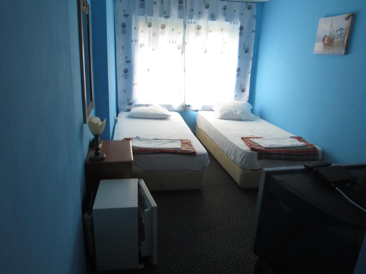 Хостел Папагал Hostel Варна Екстериор снимка