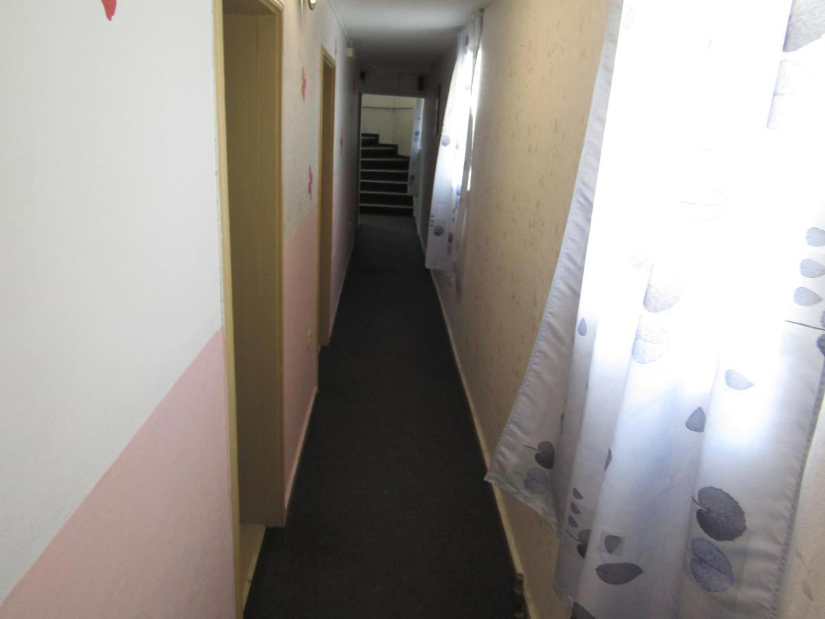 Хостел Папагал Hostel Варна Екстериор снимка