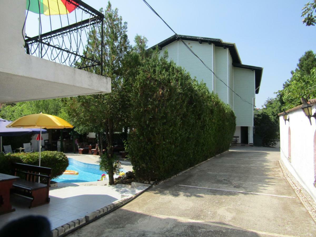 Хостел Папагал Hostel Варна Екстериор снимка