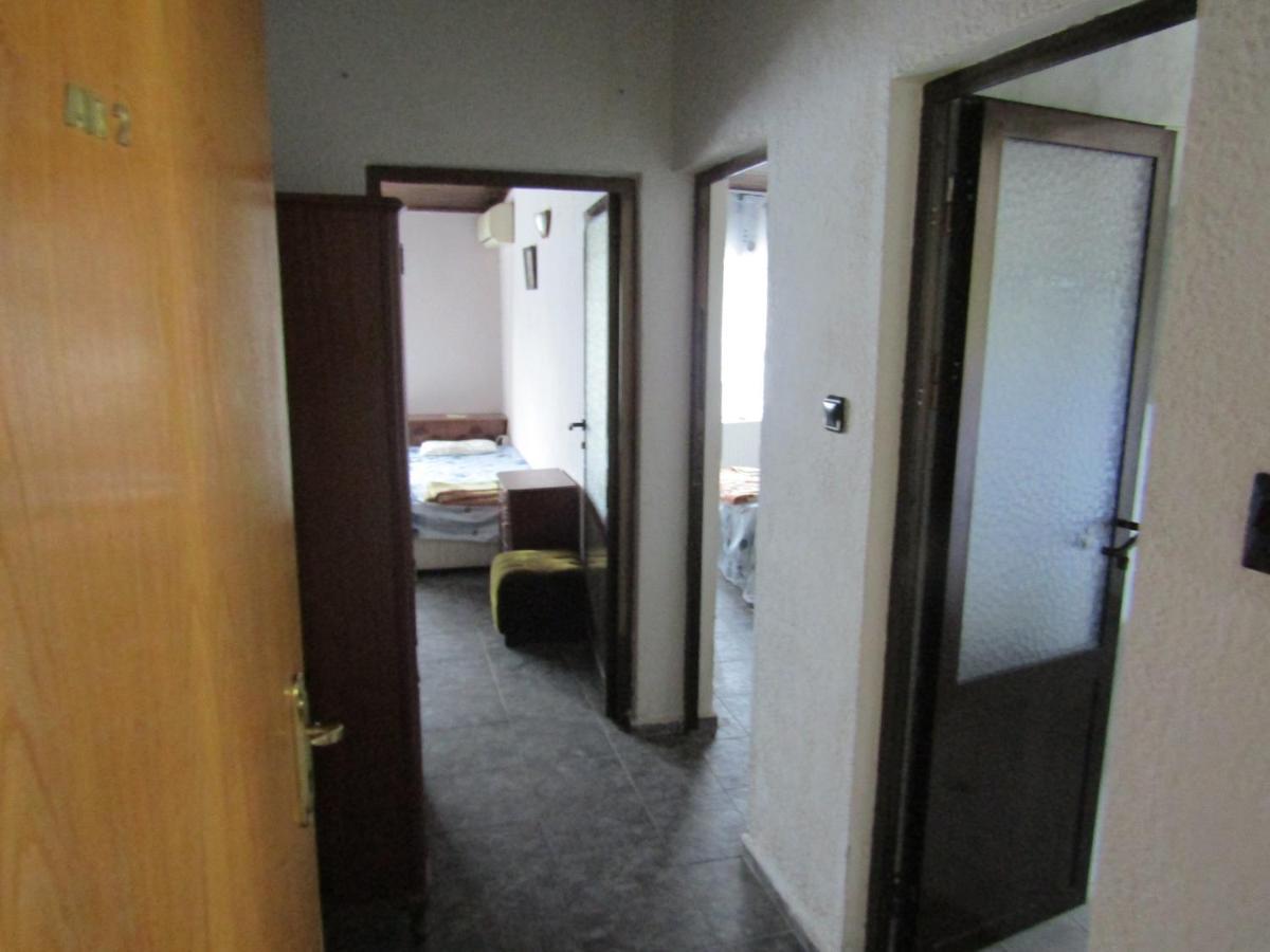 Хостел Папагал Hostel Варна Екстериор снимка